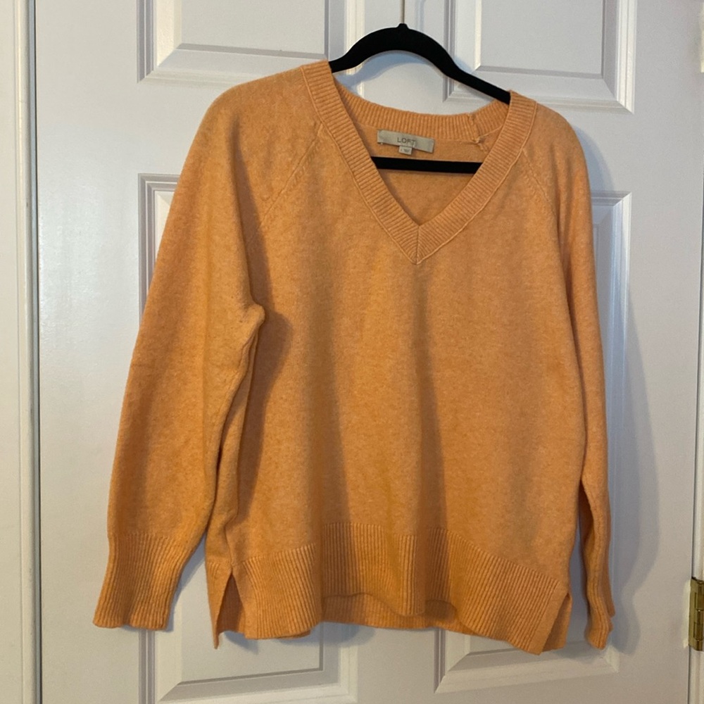 Coral v-neck sweater from Loft size large in great condition